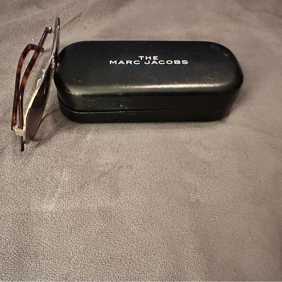 Marc Jacobs Aviator Sunglasses Authentic - Picture 3 of 3